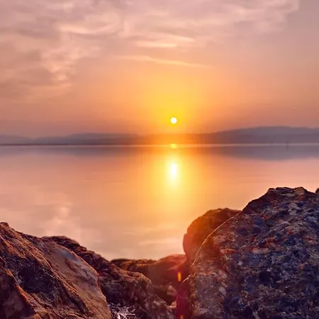 شقة Le Des Reflets Dores Classe 3etoiles -vue Lac-piscine-climatisation-animaux Admis *